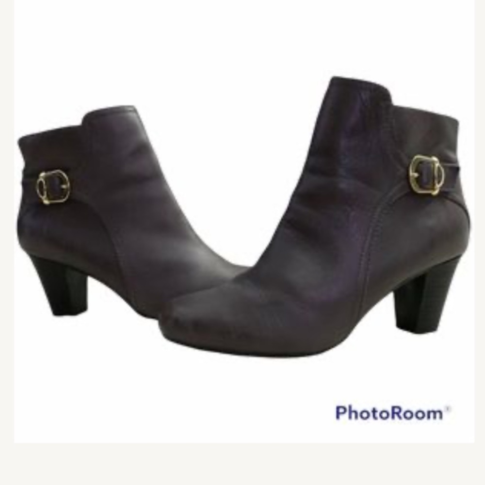Clarks Dark Gray Leather Heeled Booties - Size 12